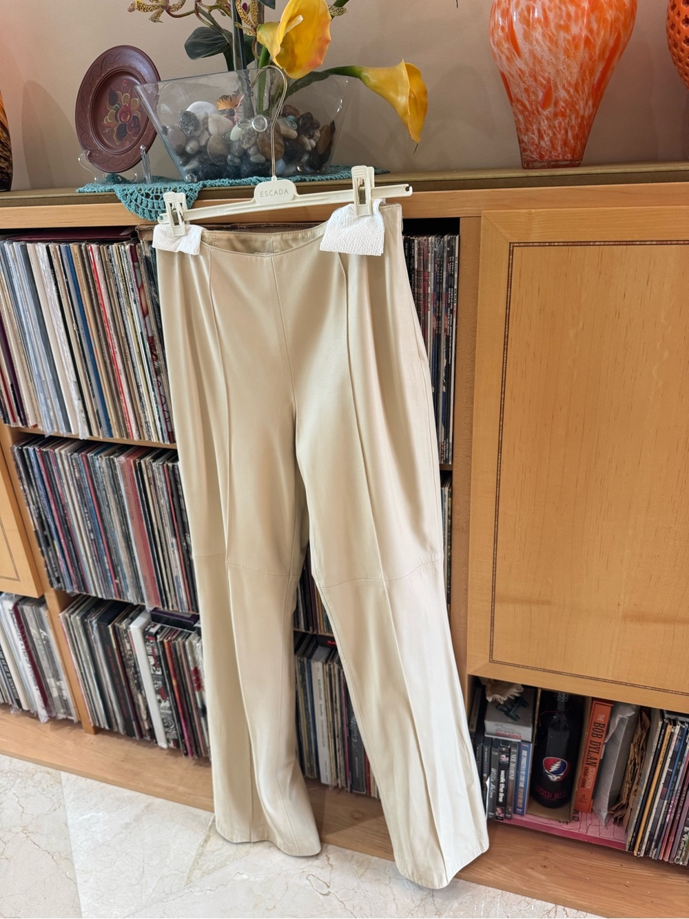 PRICE DROP: NW/OT, ESCADA lined, Cream LAMBSKIN LEATHER wide leg pants,40
